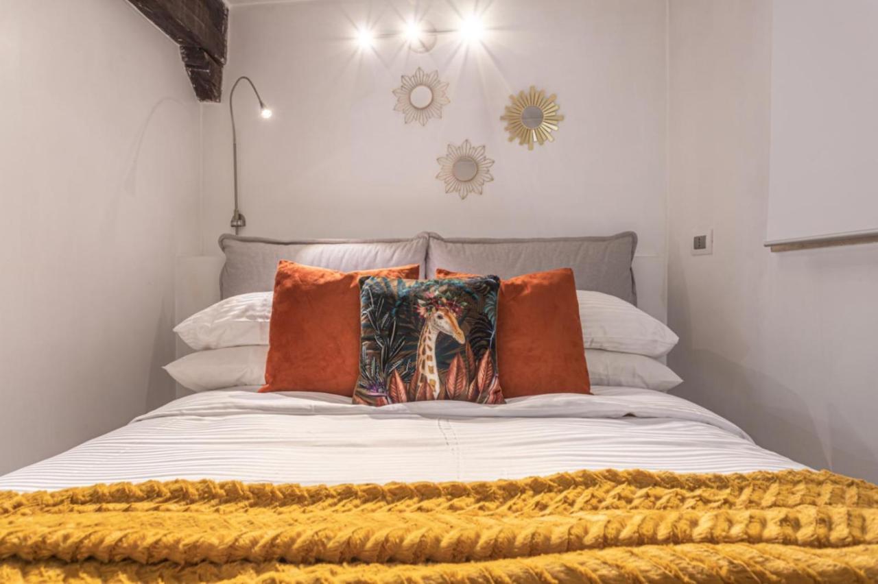 Lucrezia Apartment - Close To Piazza Navona Rome Exterior photo